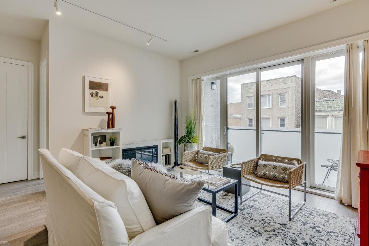 Appartement Sheridan Park Stunner! No Matter If You Are In Town For Business Or Fun This Has You Covered Apts